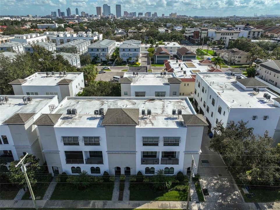 For Sale: $879,000 (3 beds, 3 baths, 2497 Square Feet)