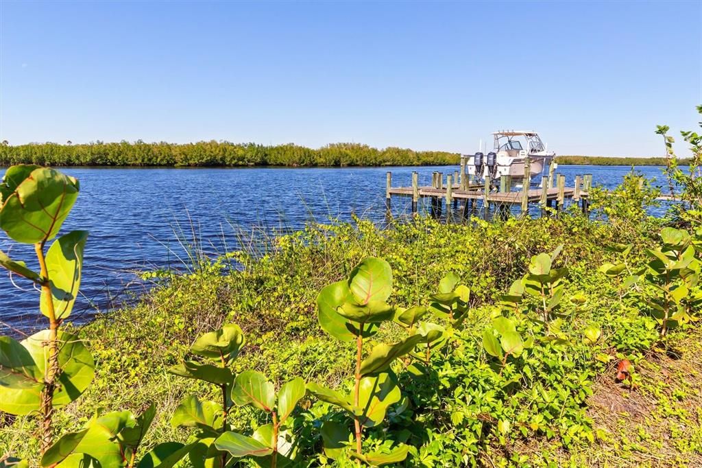 For Sale: $1,700,000 (4 beds, 2 baths, 3744 Square Feet)