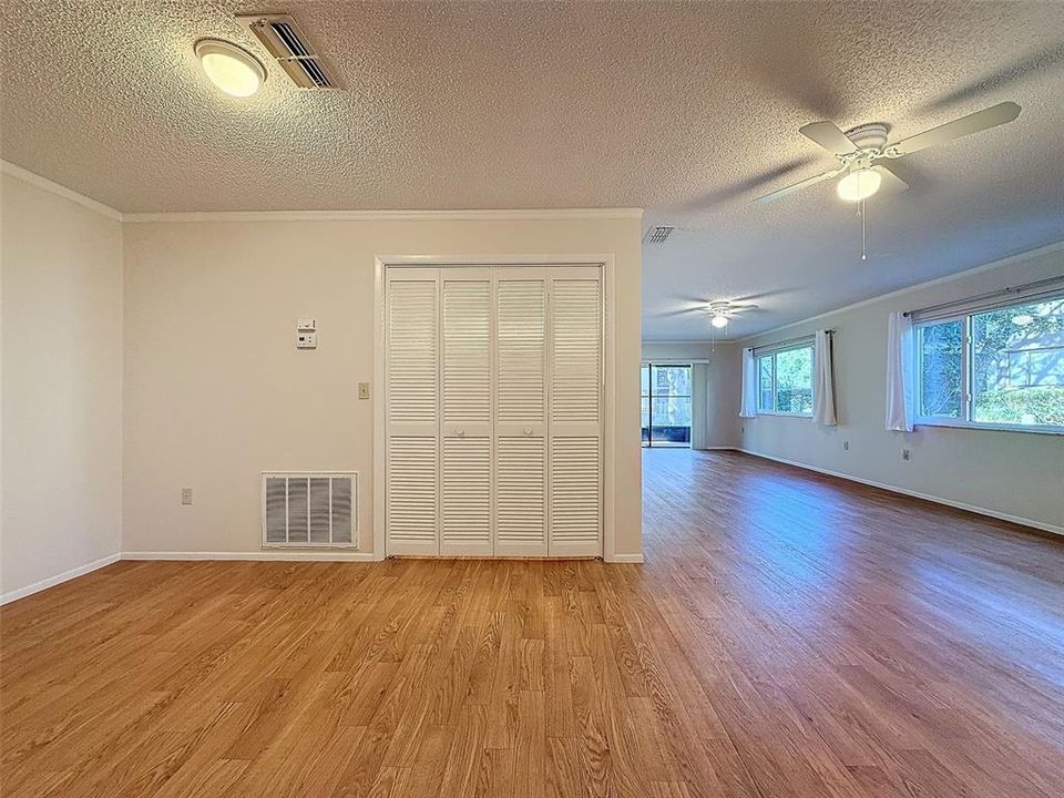 For Sale: $167,500 (2 beds, 2 baths, 1144 Square Feet)