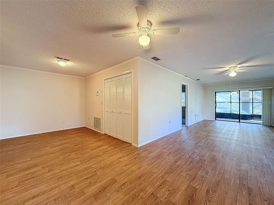 For Sale: $167,500 (2 beds, 2 baths, 1144 Square Feet)