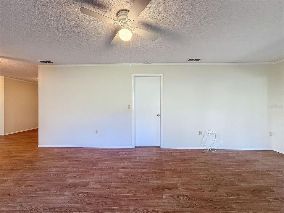 For Sale: $167,500 (2 beds, 2 baths, 1144 Square Feet)