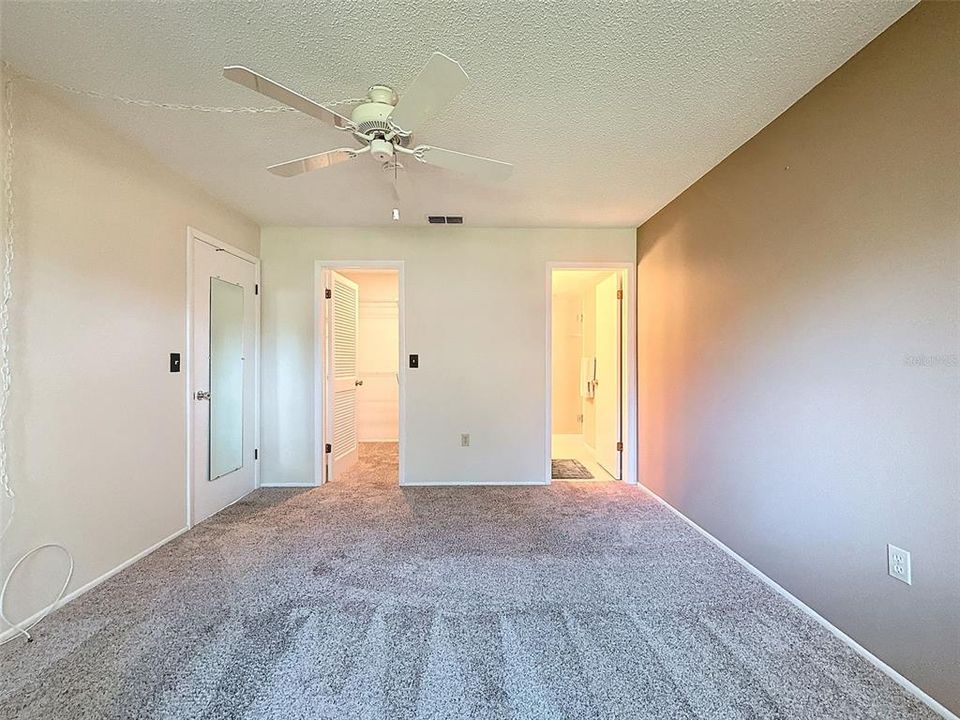 For Sale: $167,500 (2 beds, 2 baths, 1144 Square Feet)