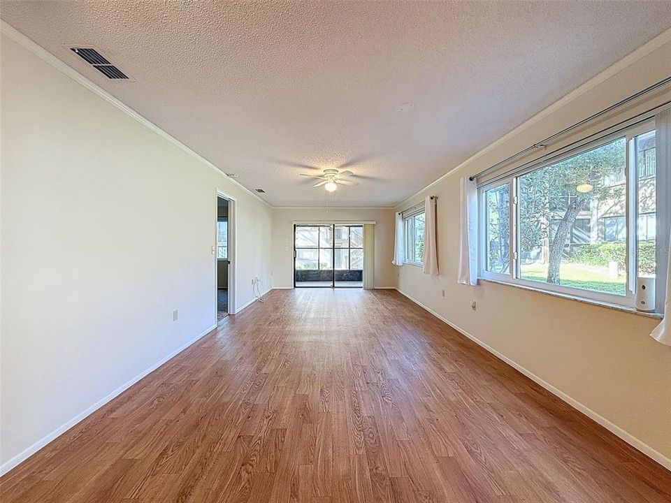 For Sale: $167,500 (2 beds, 2 baths, 1144 Square Feet)