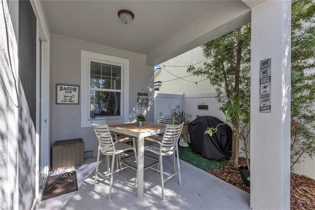 Active With Contract: $425,000 (3 beds, 2 baths, 1447 Square Feet)