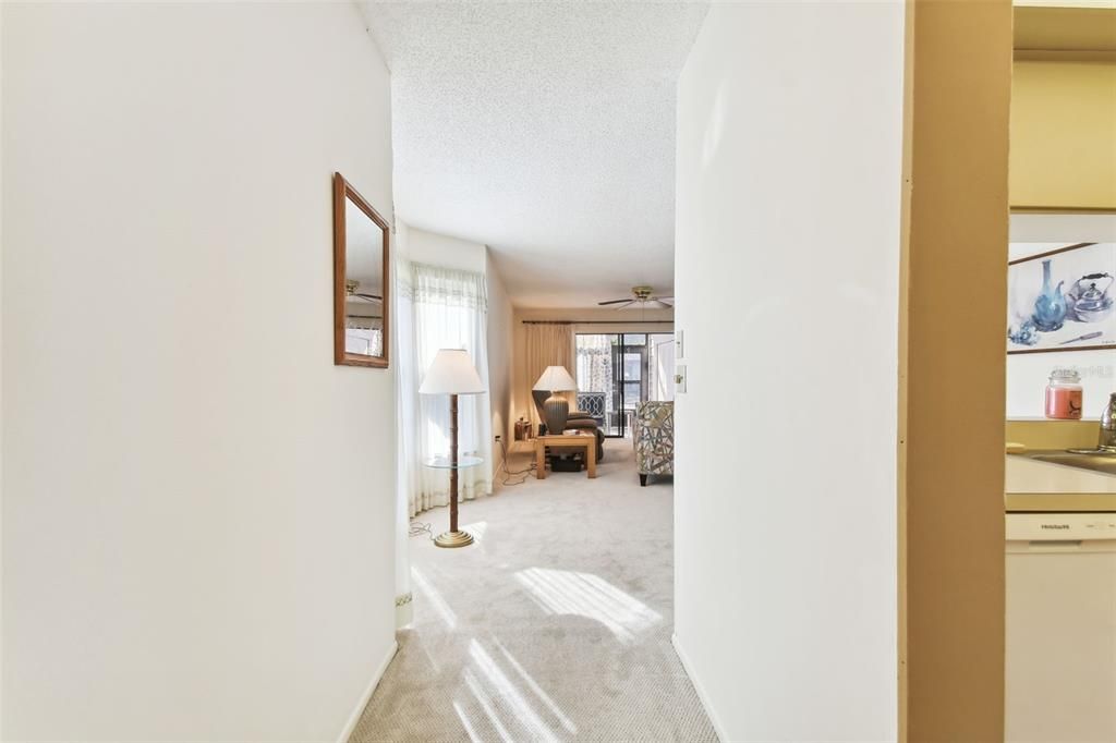 For Sale: $269,900 (2 beds, 2 baths, 1108 Square Feet)