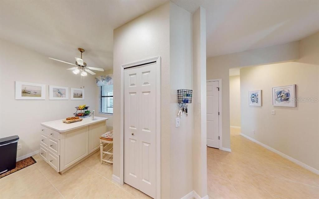 For Sale: $339,900 (2 beds, 2 baths, 1560 Square Feet)