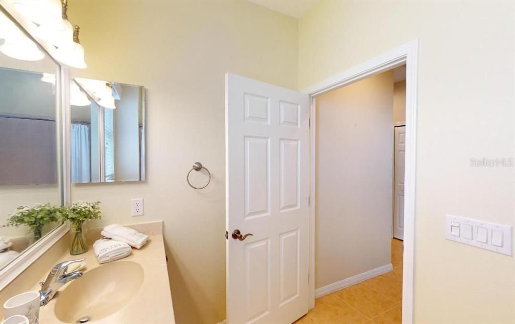 For Sale: $339,900 (2 beds, 2 baths, 1560 Square Feet)