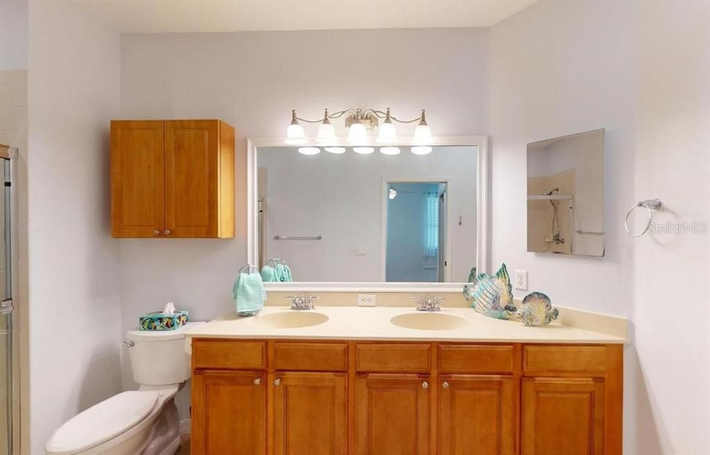 For Sale: $339,900 (2 beds, 2 baths, 1560 Square Feet)