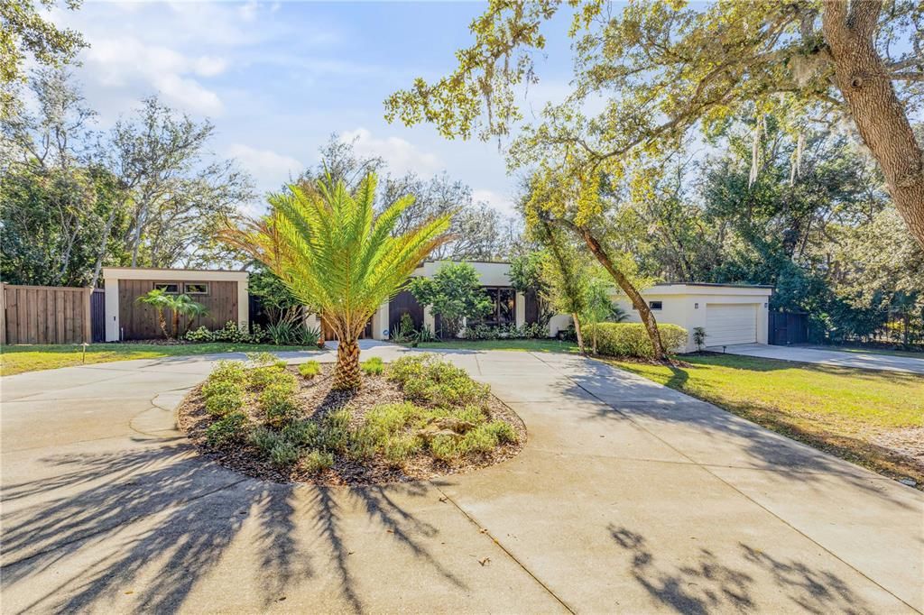 For Sale: $985,000 (3 beds, 3 baths, 2487 Square Feet)