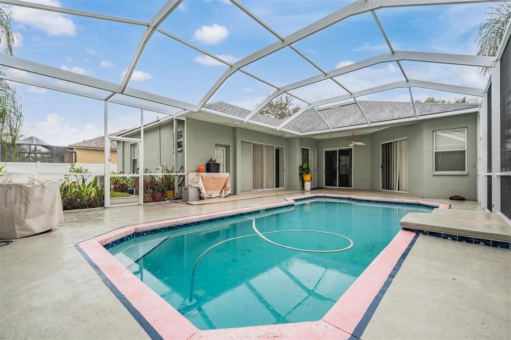 Active With Contract: $470,000 (4 beds, 3 baths, 2141 Square Feet)