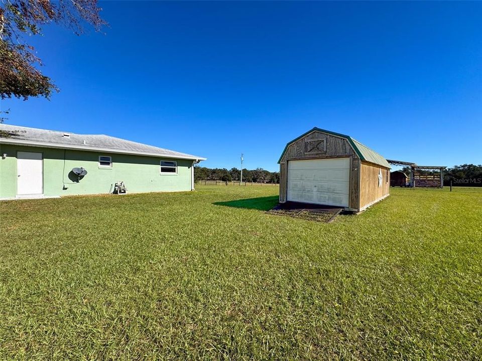 For Sale: $675,000 (2 beds, 2 baths, 1405 Square Feet)