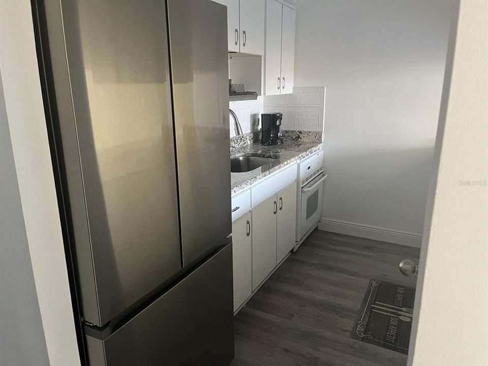 For Rent: $1,400 (1 beds, 1 baths, 586 Square Feet)