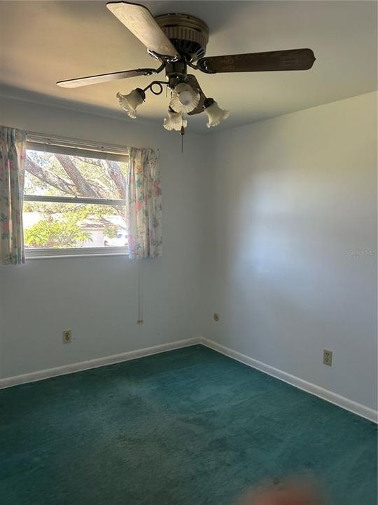 2nd Bedroom - Upstairs