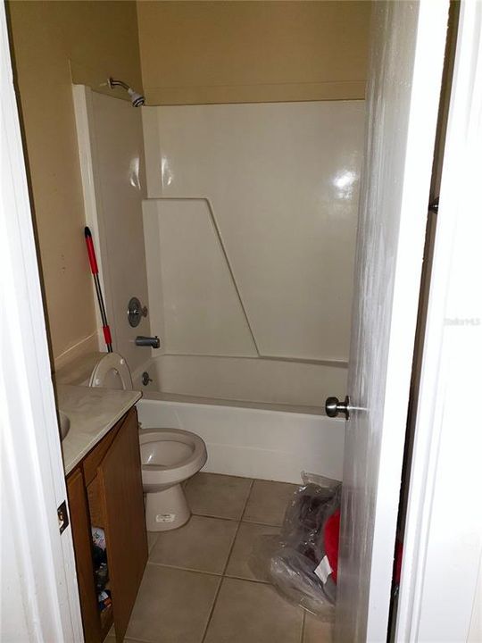 104: 2nd Bathroom with Tub/Shower Combo