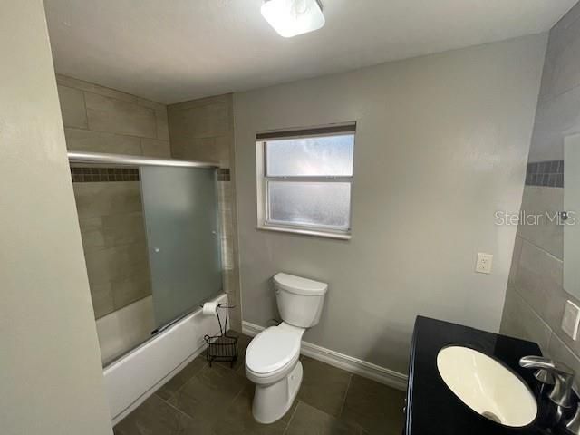 For Rent: $2,495 (3 beds, 2 baths, 1723 Square Feet)