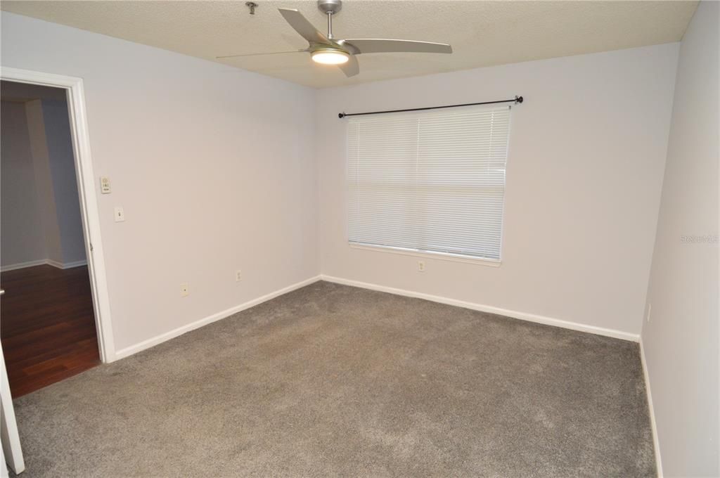 For Rent: $1,500 (1 beds, 1 baths, 700 Square Feet)