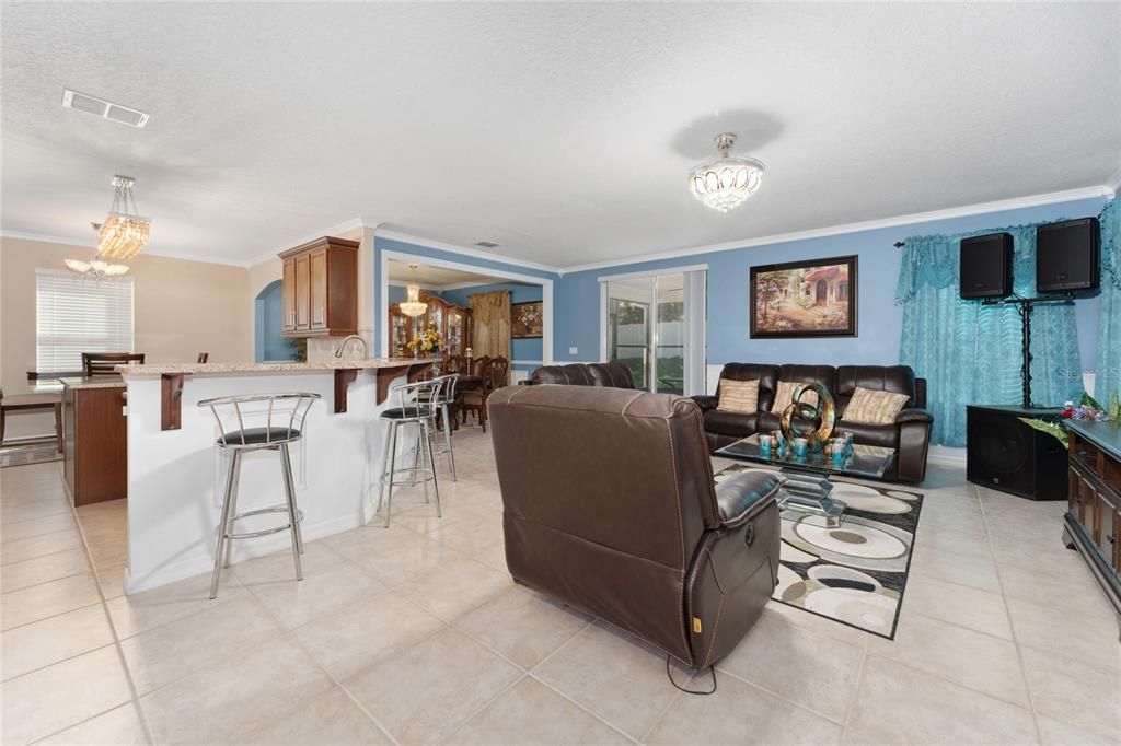 For Sale: $380,000 (3 beds, 2 baths, 2084 Square Feet)