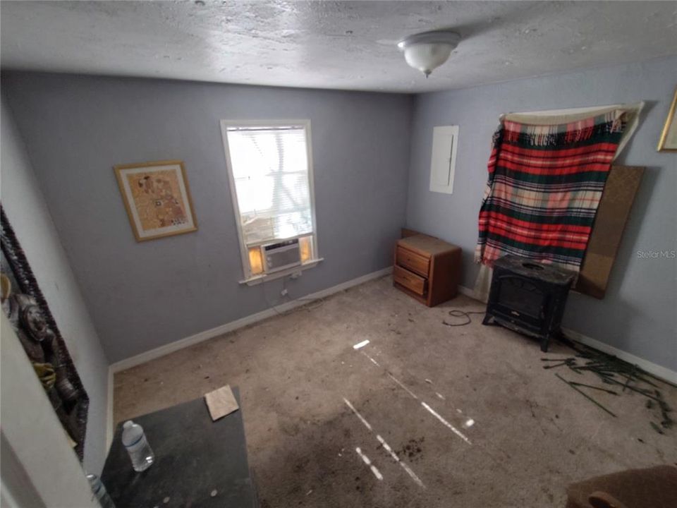 For Sale: $110,000 (2 beds, 2 baths, 864 Square Feet)