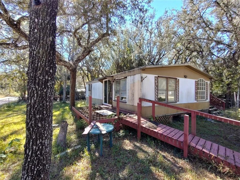 For Sale: $110,000 (2 beds, 2 baths, 864 Square Feet)