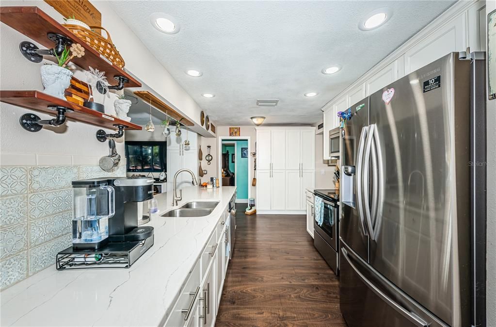 Quartz Countertop with Backsplash