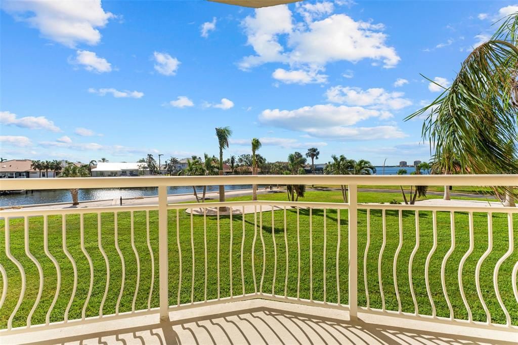 Nice oversized lanai with delightful water views