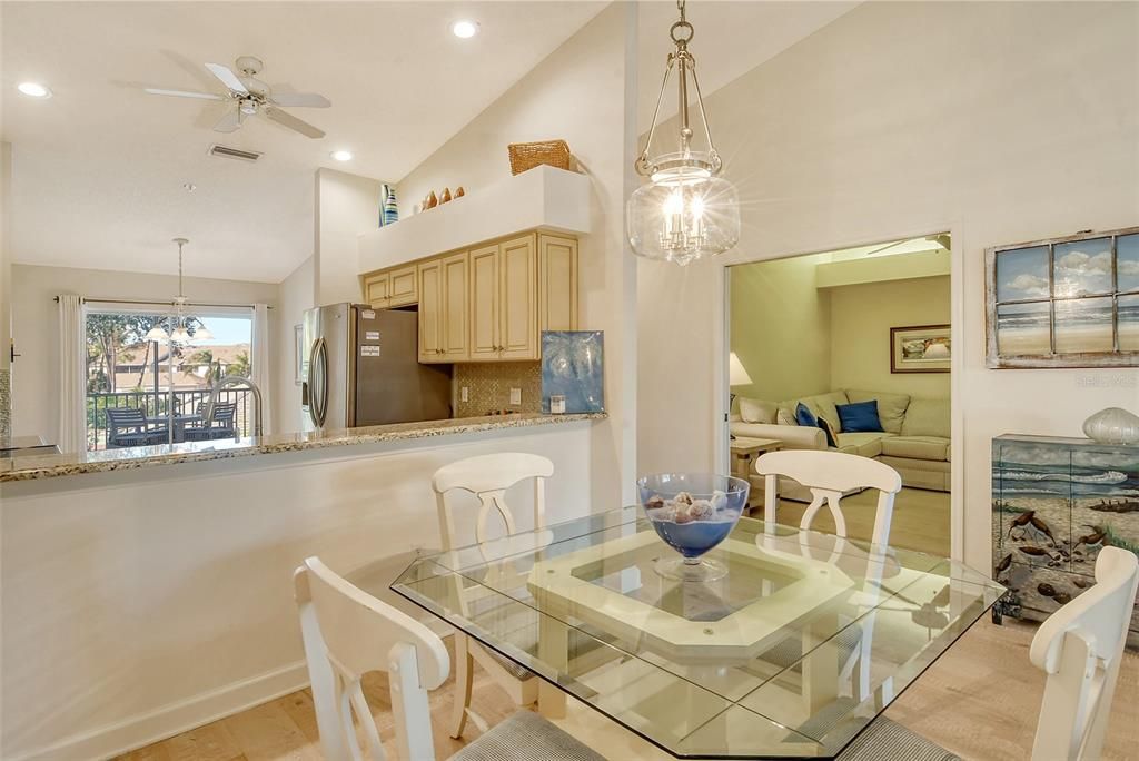 For Sale: $449,000 (2 beds, 2 baths, 1414 Square Feet)