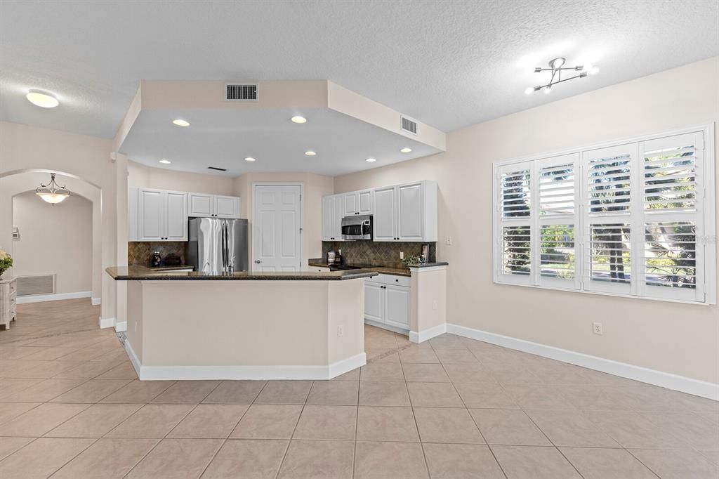 Neutral tile in the main living space