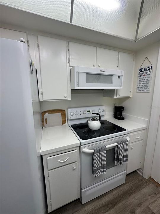 出租: $2,500 (2 贝兹, 2 浴室, 1062 平方英尺)