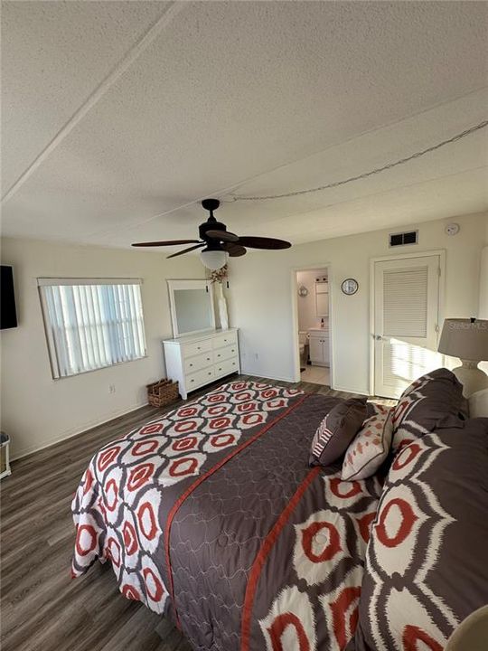 出租: $2,500 (2 贝兹, 2 浴室, 1062 平方英尺)