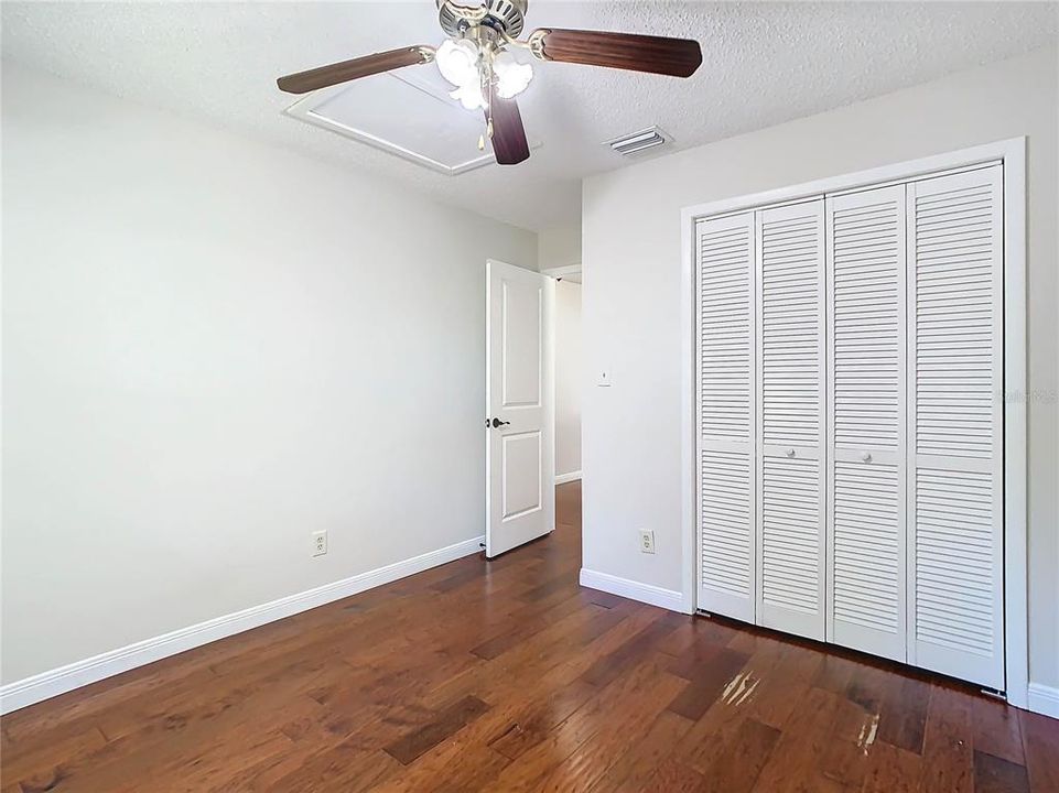 For Sale: $314,900 (2 beds, 2 baths, 926 Square Feet)