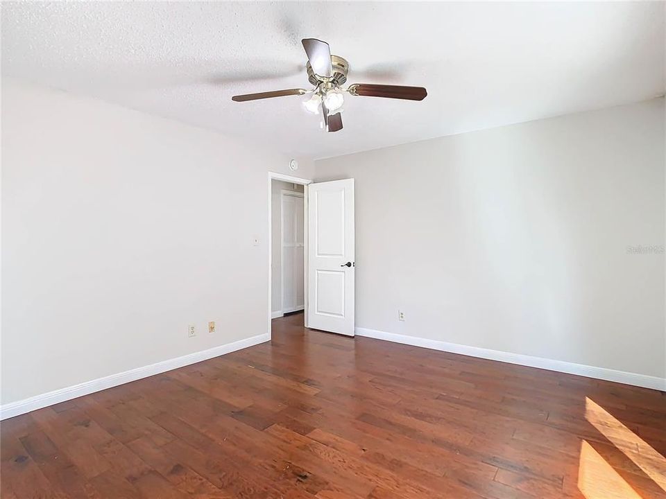 For Sale: $314,900 (2 beds, 2 baths, 926 Square Feet)