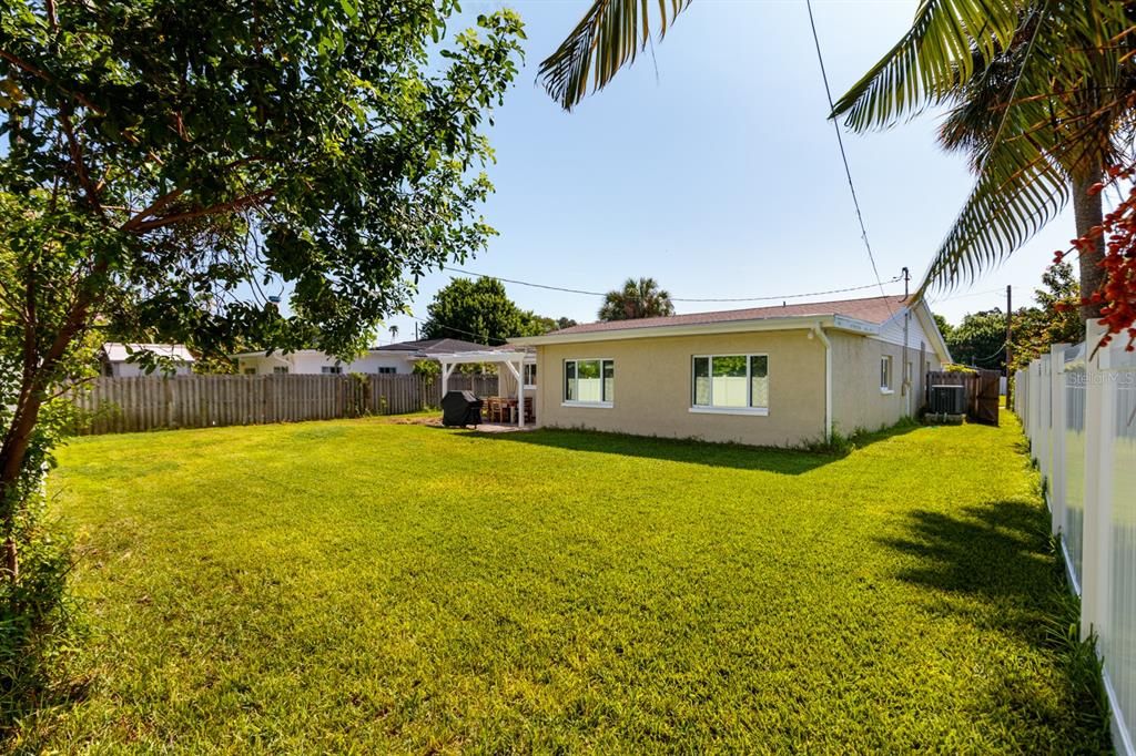 For Sale: $374,888 (3 beds, 2 baths, 1606 Square Feet)