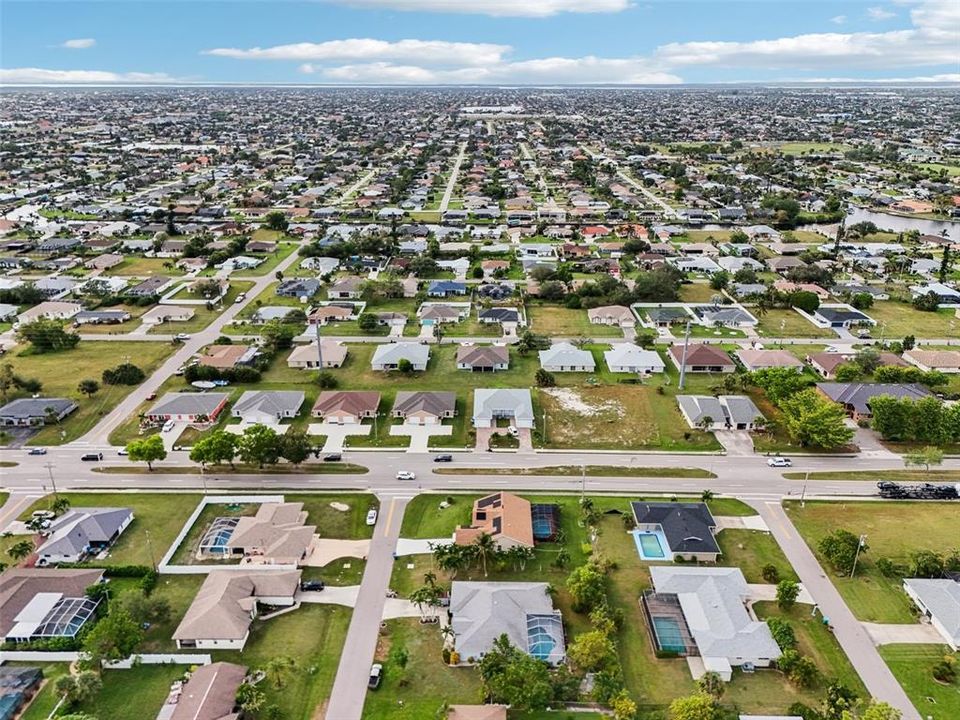 For Sale: $415,000 (3 beds, 2 baths, 1963 Square Feet)