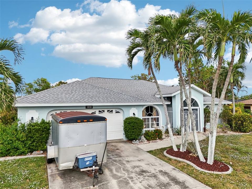 For Sale: $415,000 (3 beds, 2 baths, 1963 Square Feet)