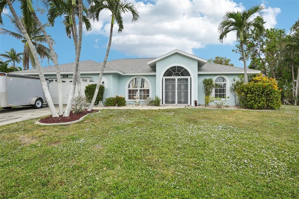 For Sale: $415,000 (3 beds, 2 baths, 1963 Square Feet)