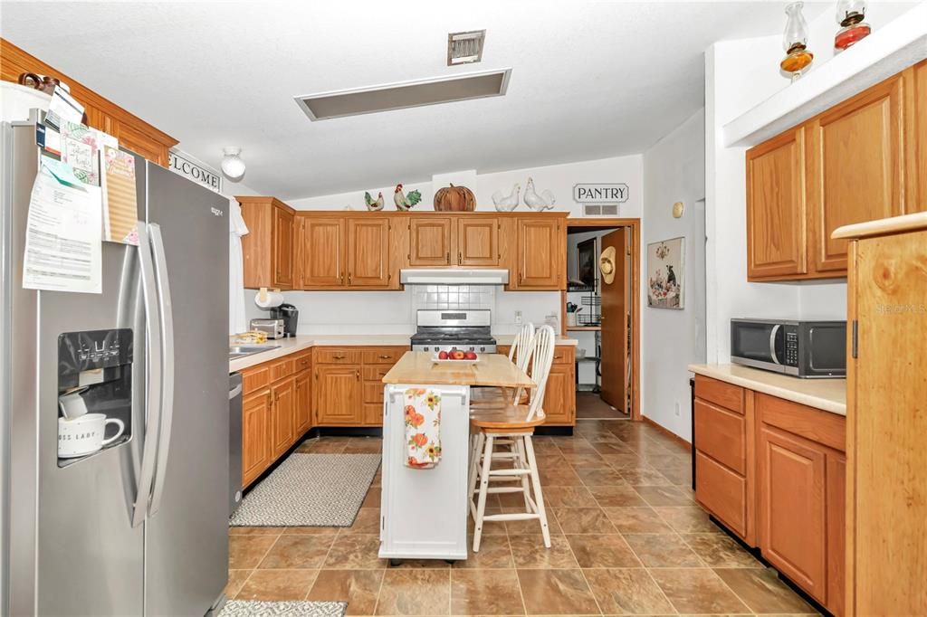 For Sale: $379,900 (3 beds, 2 baths, 1620 Square Feet)