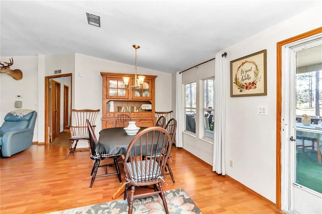 For Sale: $379,900 (3 beds, 2 baths, 1620 Square Feet)