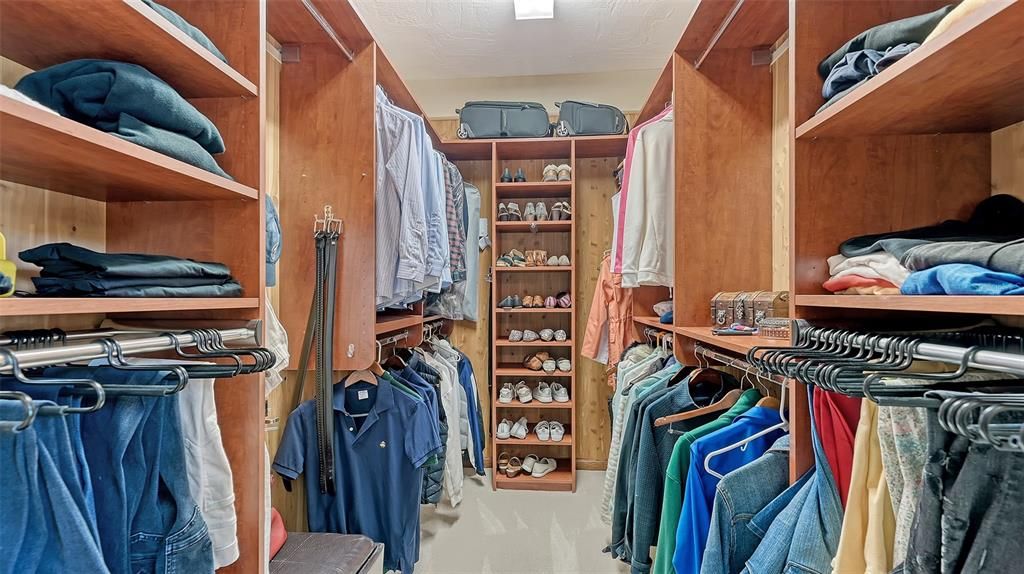 walk in closet