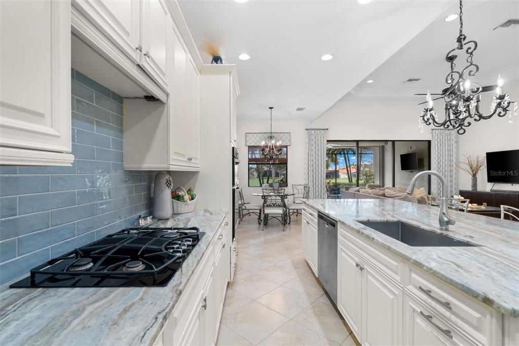 Kitchen with Gas Cooktop & Stove