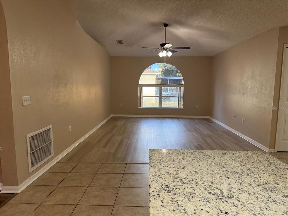 For Rent: $2,500 (4 beds, 2 baths, 2129 Square Feet)