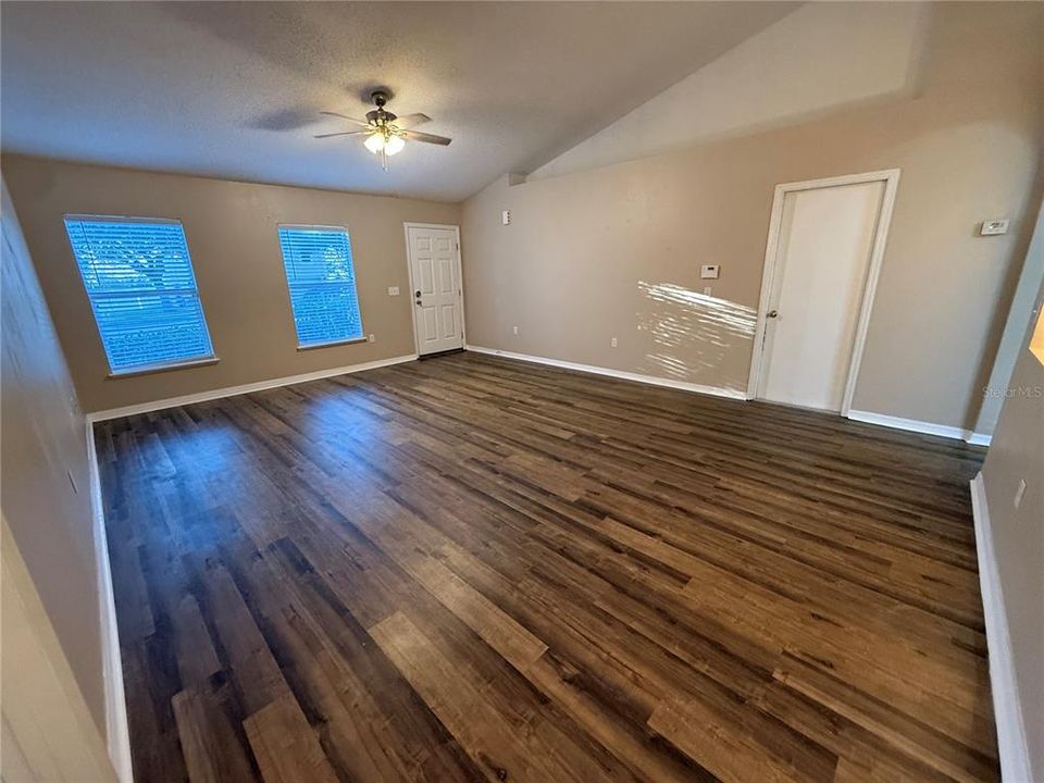 For Rent: $2,500 (4 beds, 2 baths, 2129 Square Feet)