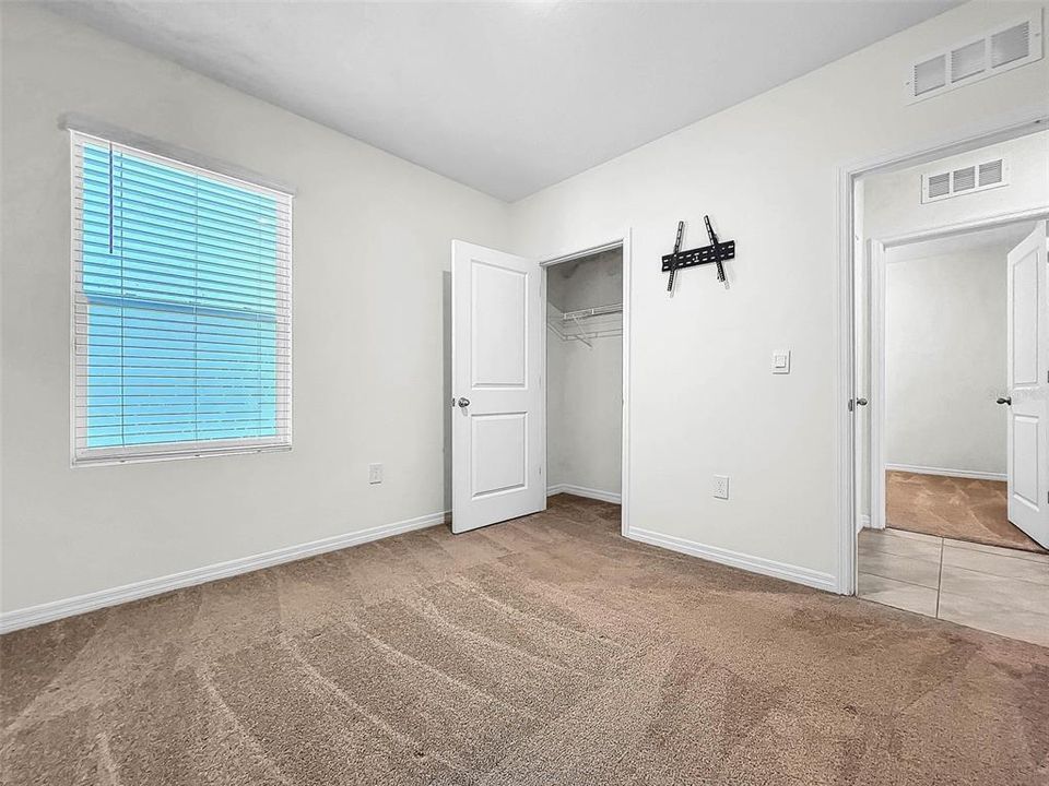 For Rent: $2,600 (3 beds, 2 baths, 1516 Square Feet)