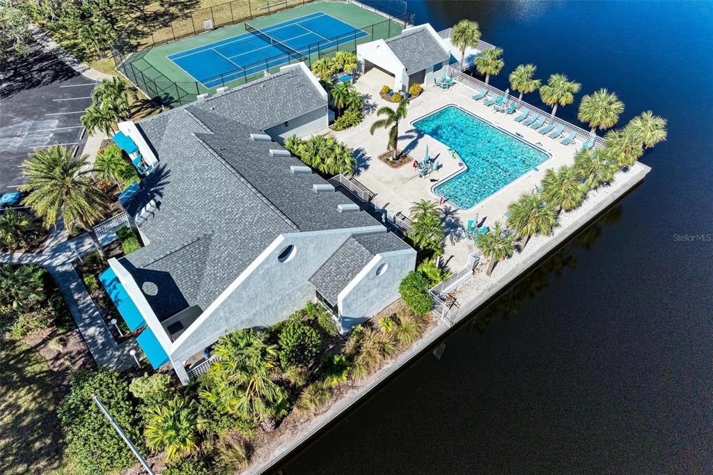 Activo con contrato: $655,000 (3 camas, 2 baños, 1915 Pies cuadrados)