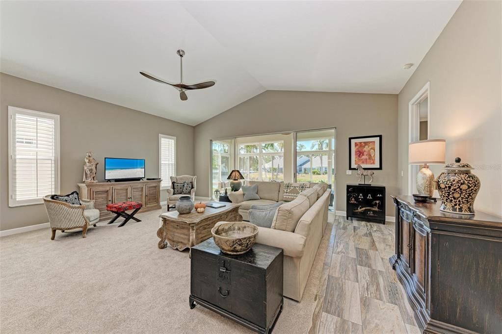 Activo con contrato: $655,000 (3 camas, 2 baños, 1915 Pies cuadrados)