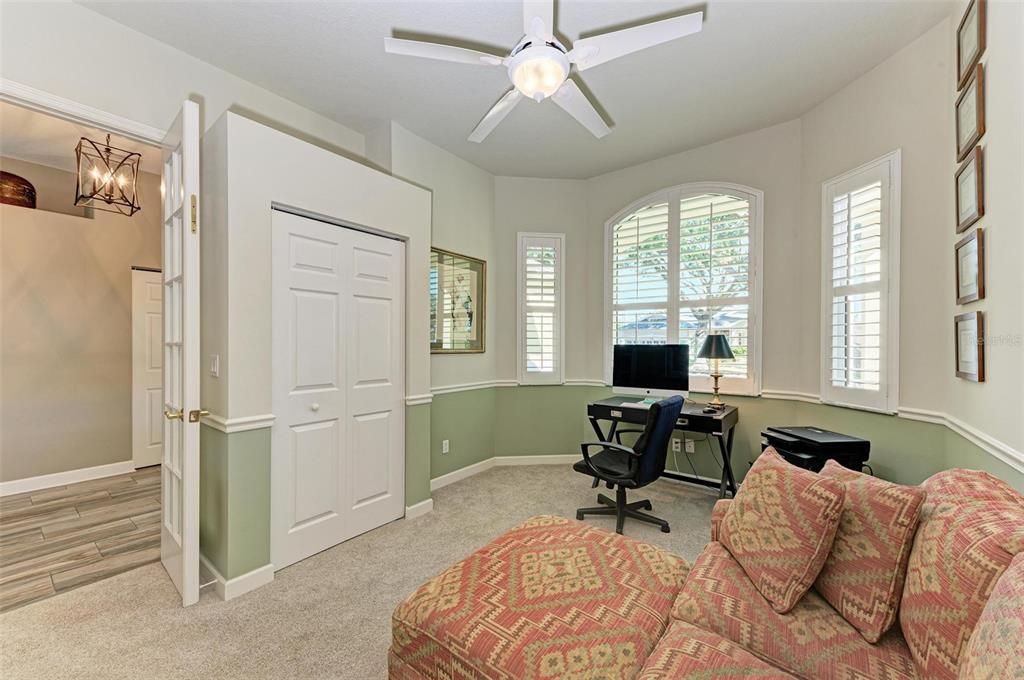 Activo con contrato: $655,000 (3 camas, 2 baños, 1915 Pies cuadrados)