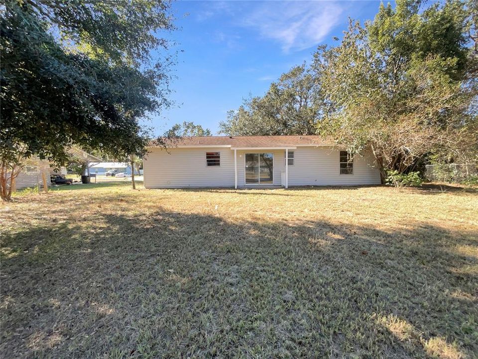 For Sale: $191,000 (3 beds, 1 baths, 1077 Square Feet)