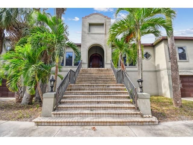 For Sale: $1,250,000 (6 beds, 5 baths, 6672 Square Feet)