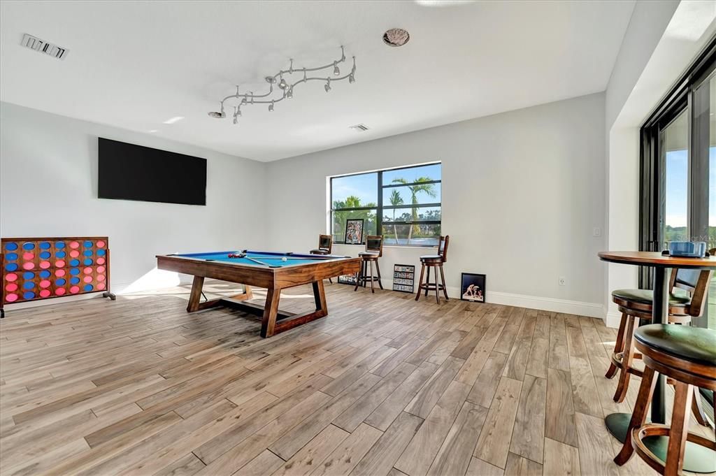 For Sale: $1,600,000 (4 beds, 3 baths, 4674 Square Feet)