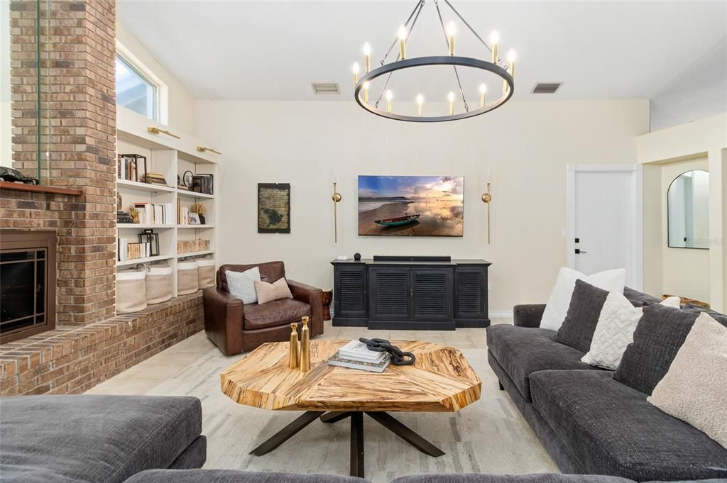 Active With Contract: $819,900 (4 beds, 2 baths, 2763 Square Feet)