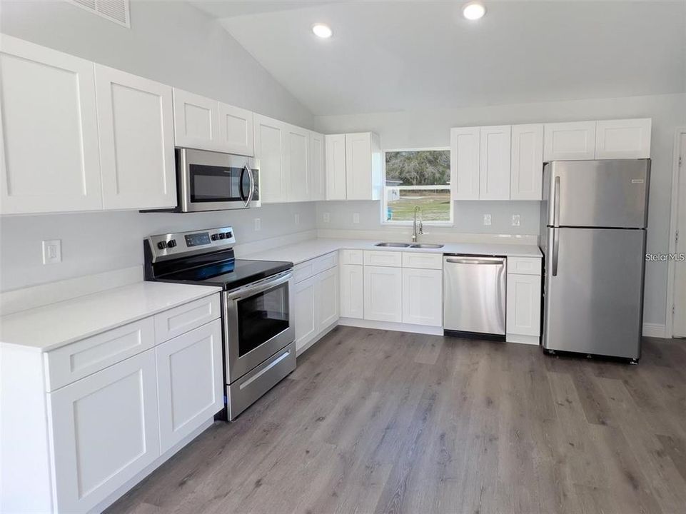 For Rent: $1,687 (3 beds, 2 baths, 1010 Square Feet)